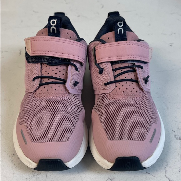 On Running Cloud Play Kids Athletic Shoes Size 13 Zephyr / White Girls Trainers - Picture 3 of 17